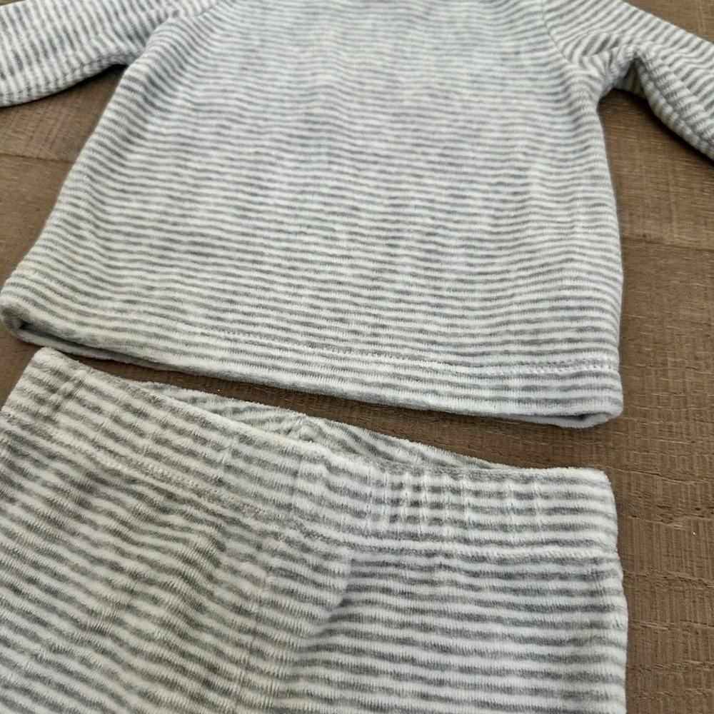 Baby Boden Gray Striped velour Pajama Set
